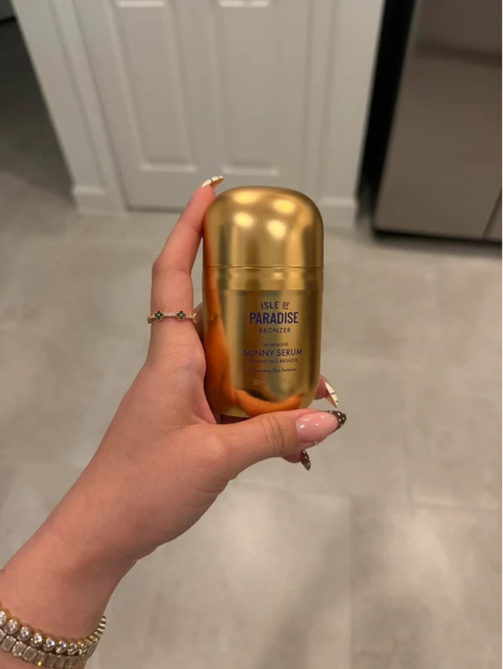 Isle of Paradise bronzer sunny serum